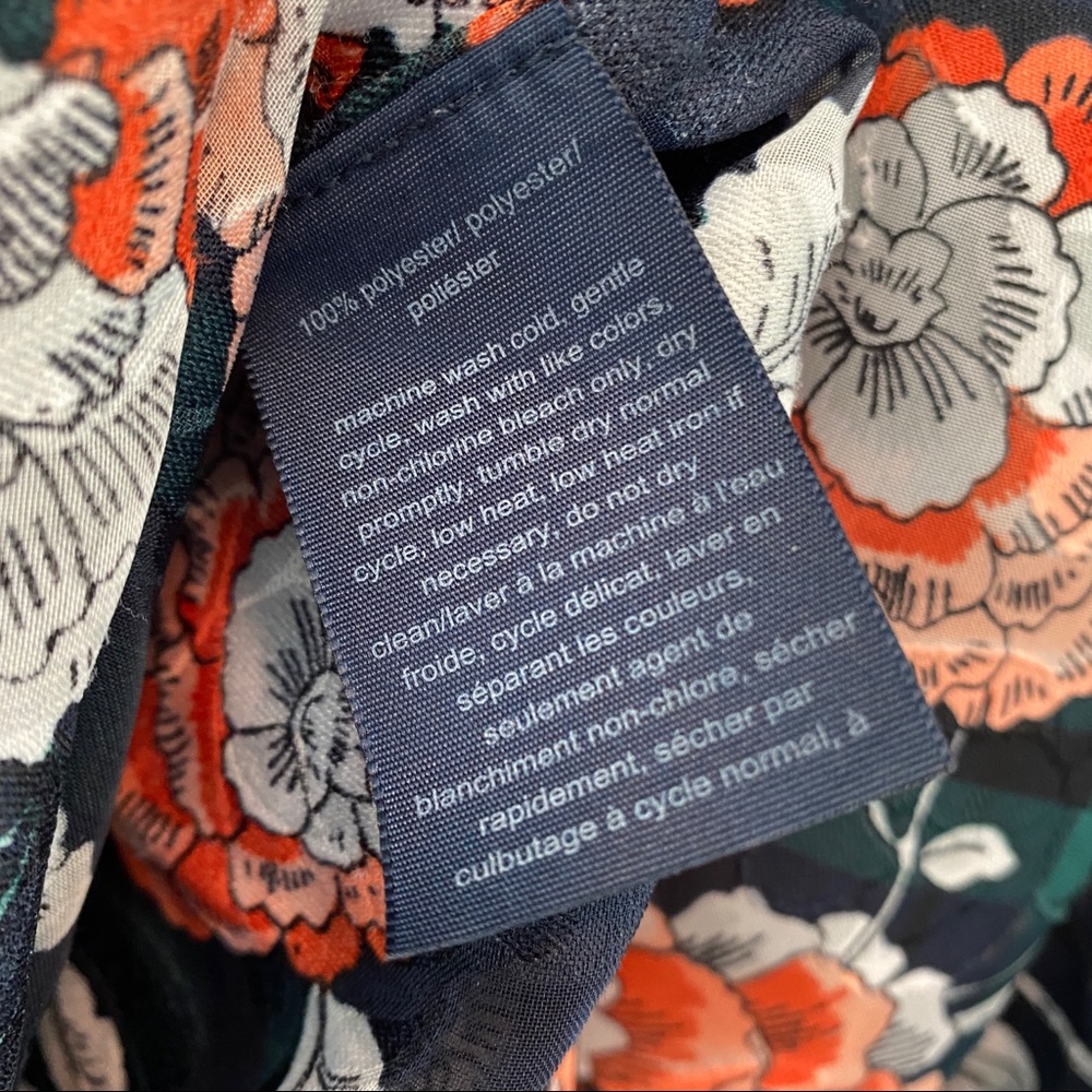 Tommy Hilfiger floral blouse - Picture 12 of 12